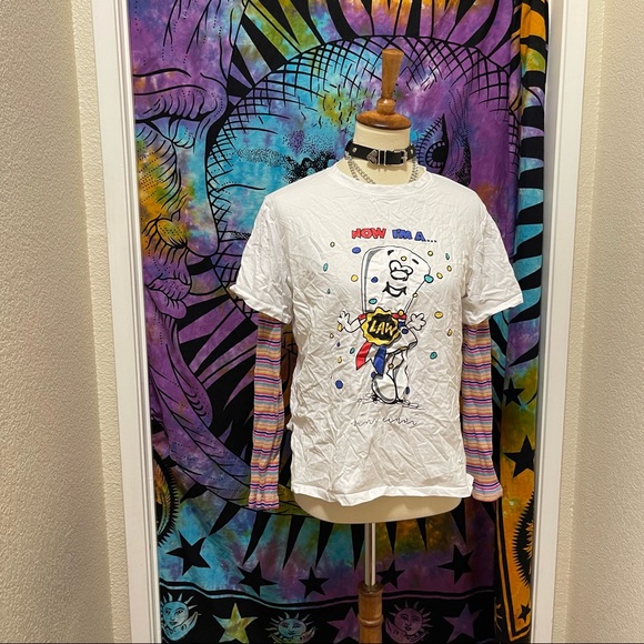 🌈 Stylish colorful graphic shirt - Picture 3 of 11